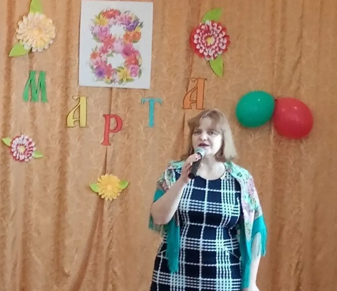 Поет Н.И.Вихрова