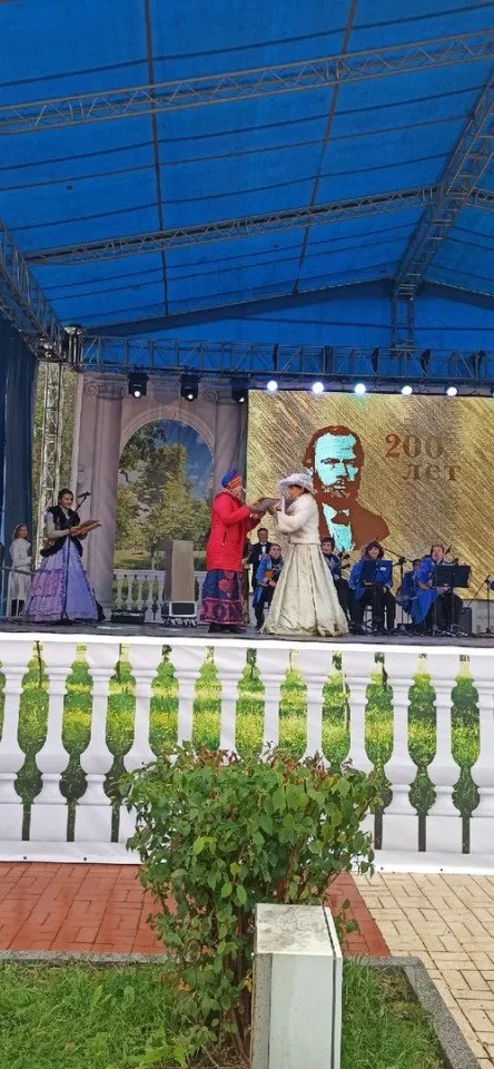 Получение грамоты за 3 место в конкурсе пирога. Пирог назывался "Ни хвоста, ни чешуи"