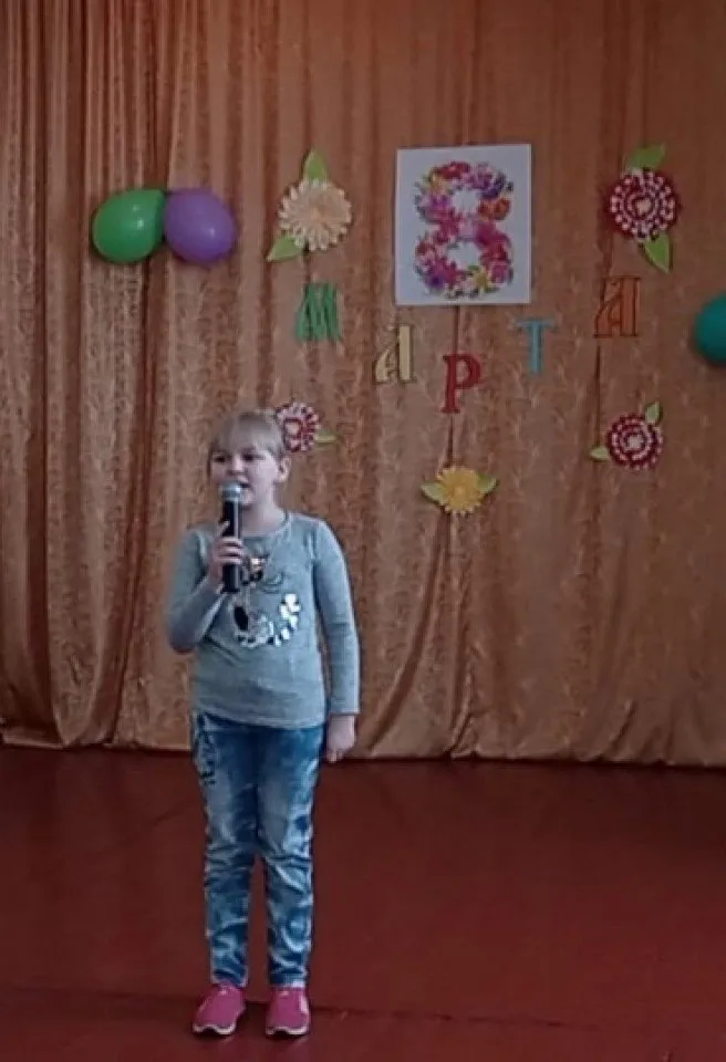 Стихи для мамы читает М.Кузьменко